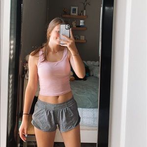 Lululemon Hottie Hot Short *2.5”